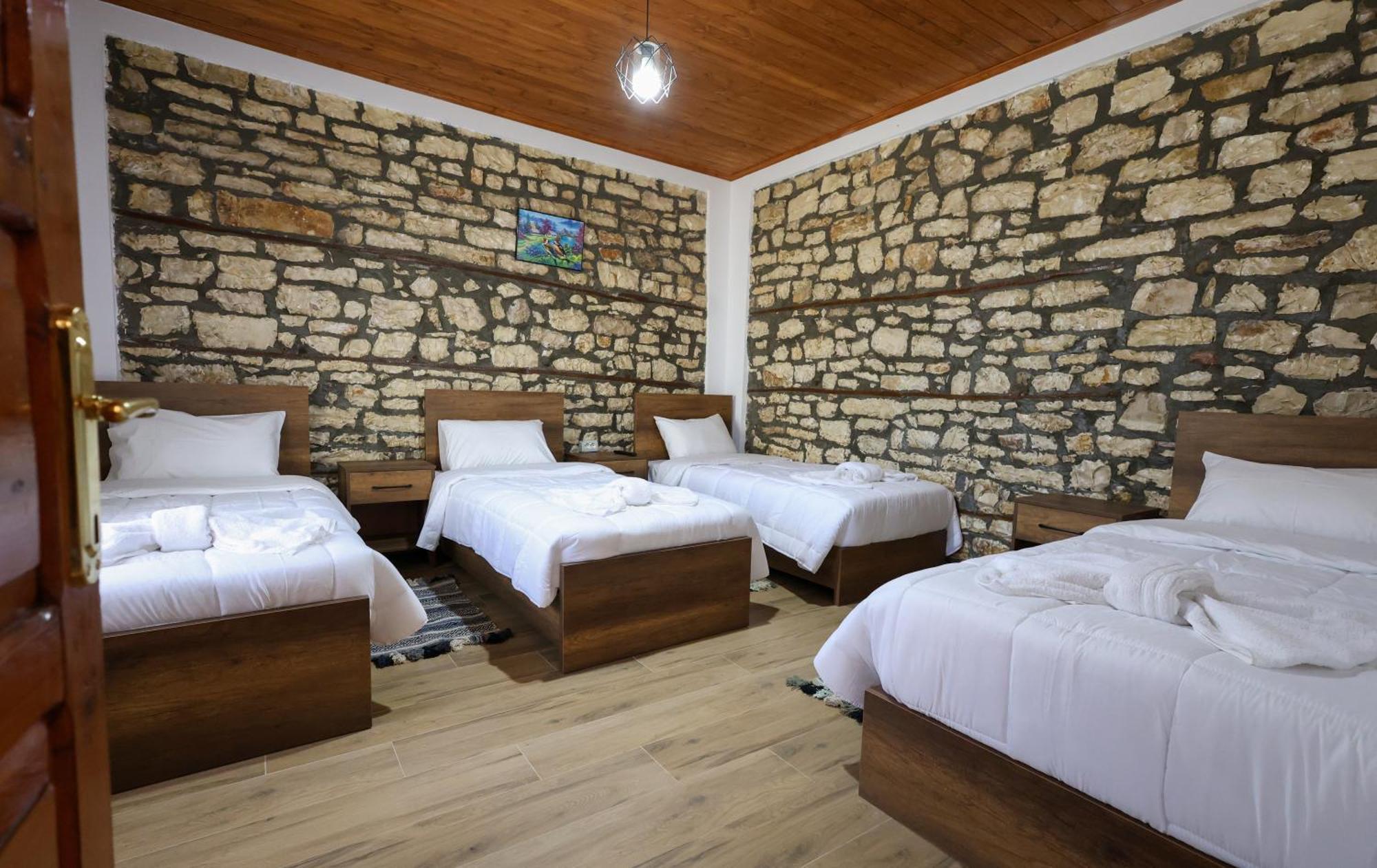 Villa Shpiragu Village Experience Berat Exterior photo