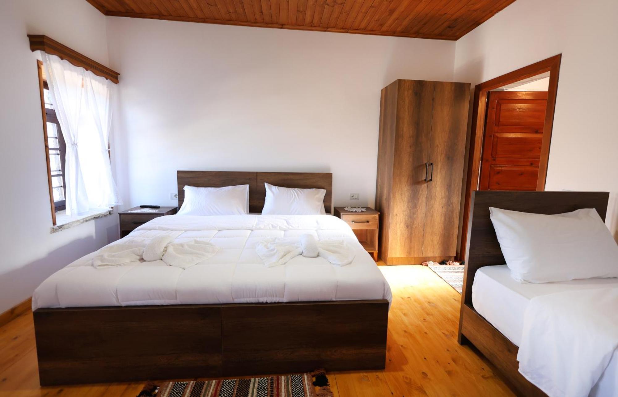 Villa Shpiragu Village Experience Berat Exterior photo